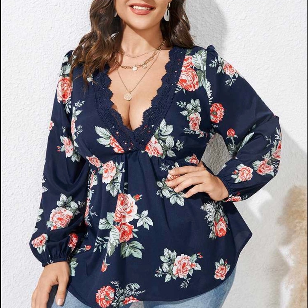 BloomChic Navy Floral women’s top/tunic sz 12 NEW lace trim